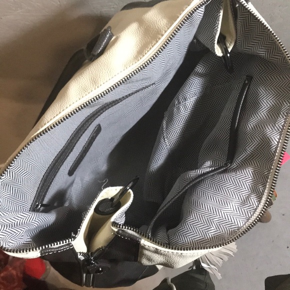 Steve Madden cream and Brown pocketbook (bag T) - Picture 6 of 8